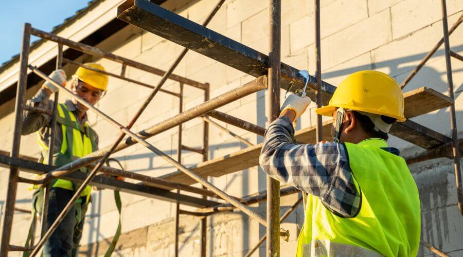 Professional gutter cleaning in Navarre, FL